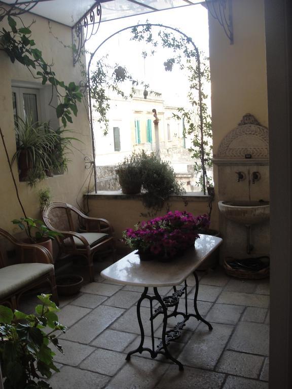Antica Dimora Villa Della Lupa Lecce Exterior photo